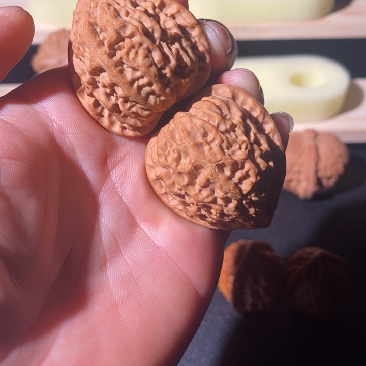 文玩核桃吊坠山*灬37全品金牛