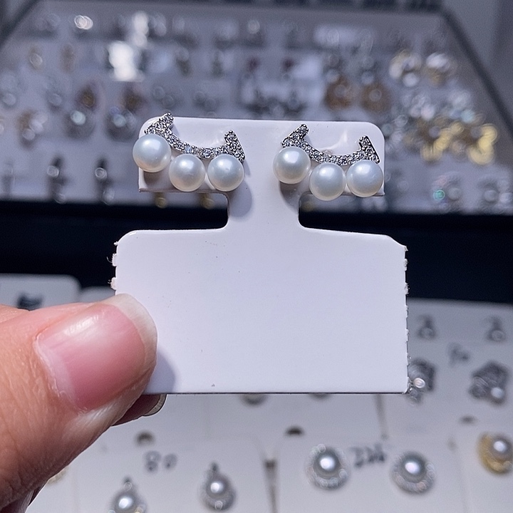 银S925镶嵌耳饰淡水珍珠