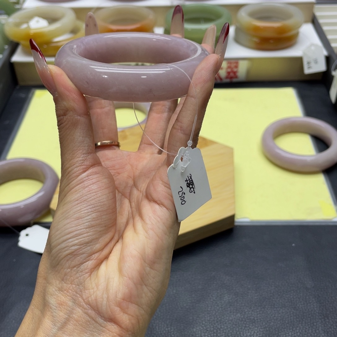 石英质玉手镯未镶嵌李*.