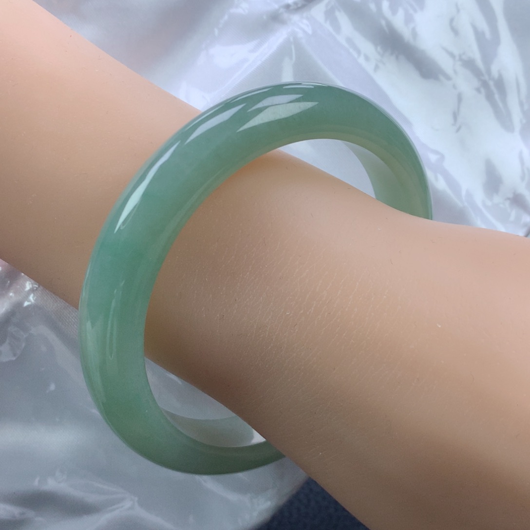 翡翠手镯未镶嵌63正