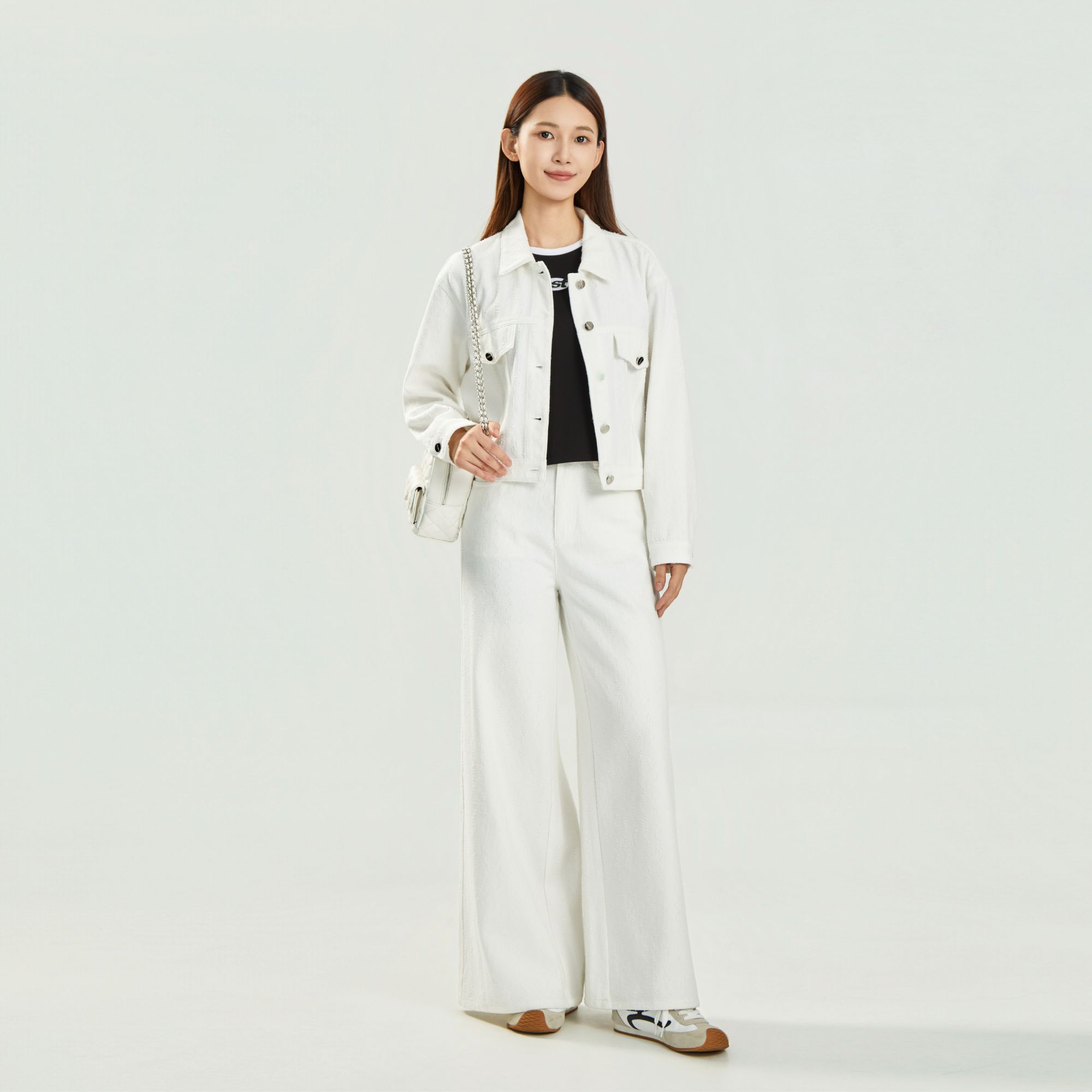 亿领2025白色牛仔外套小香风温婉风W35188-1873-02-A