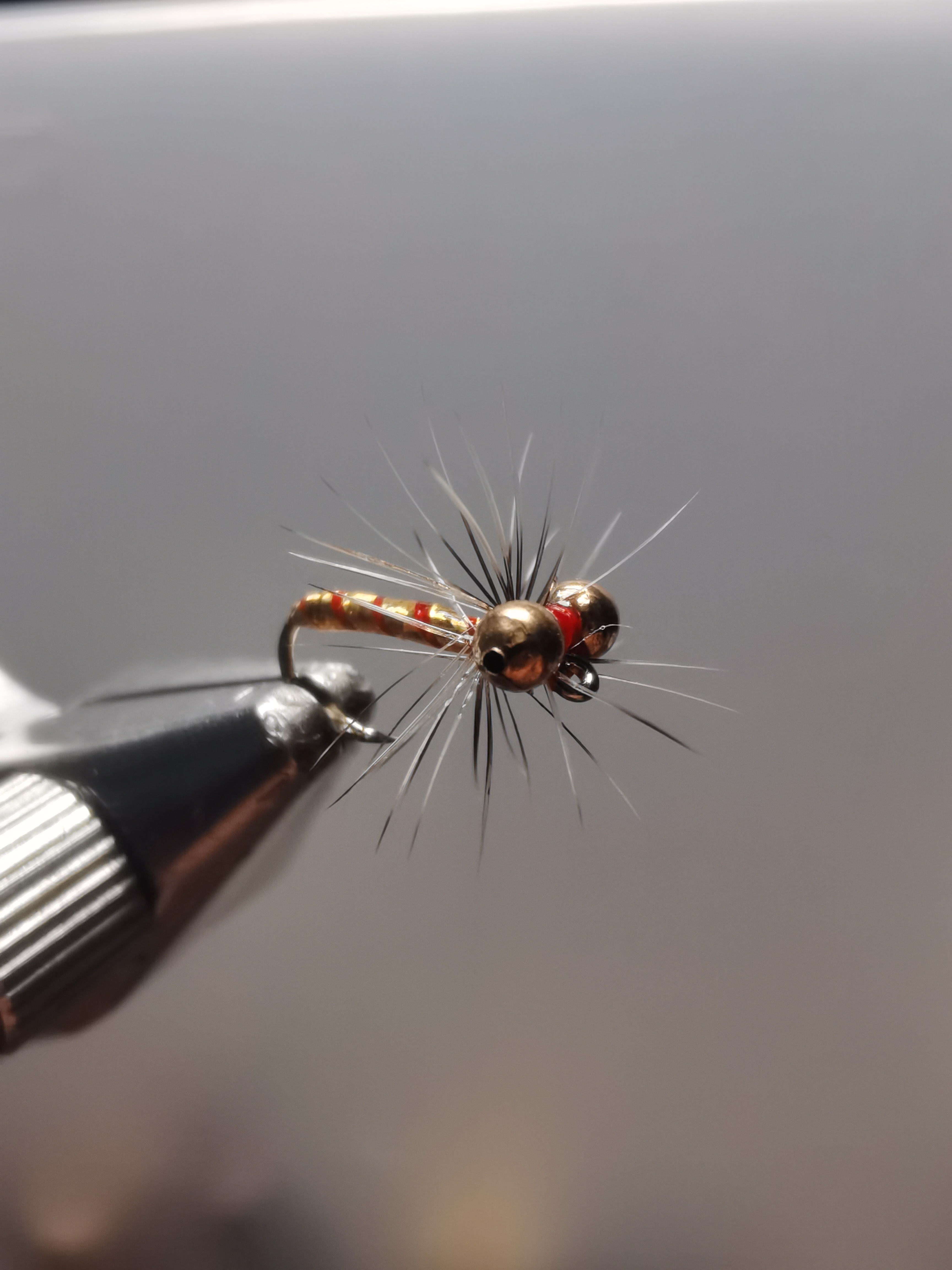 黄金甲蓑羽毒蚊飞蝇钩路亚白条马口宽鳍鱲假饵