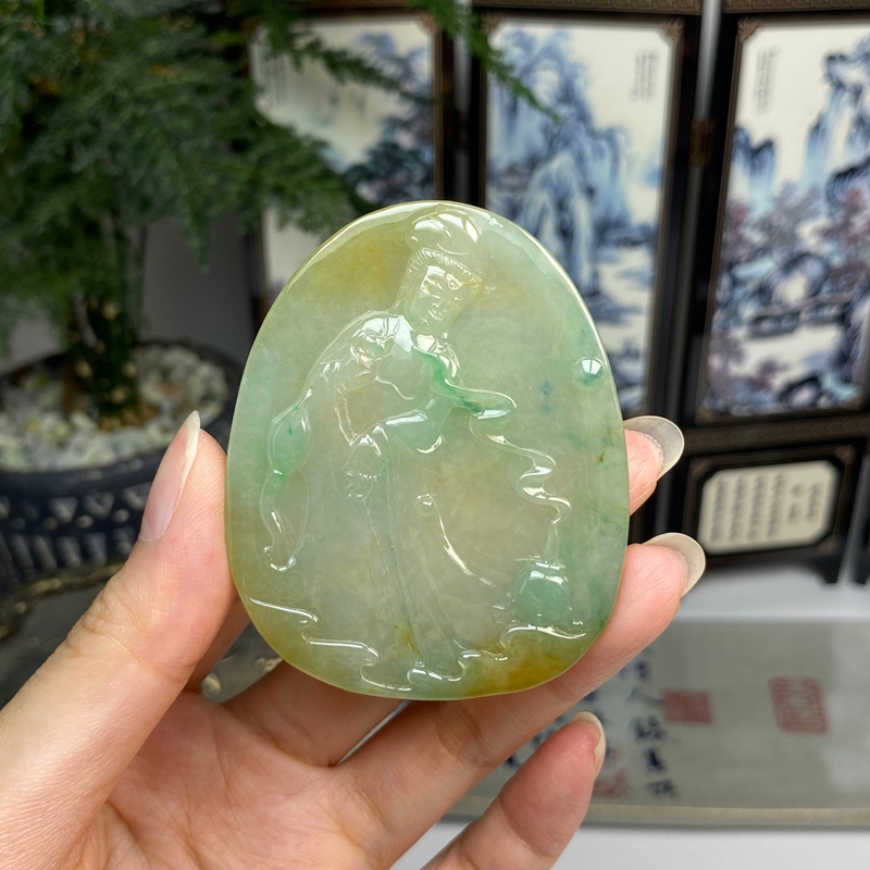 老种黄加绿自在观音挂件 天然翡翠A货