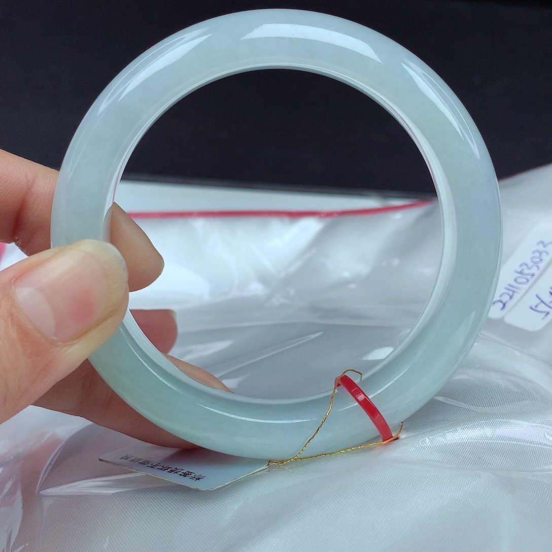 翡翠手镯未镶嵌56圈033