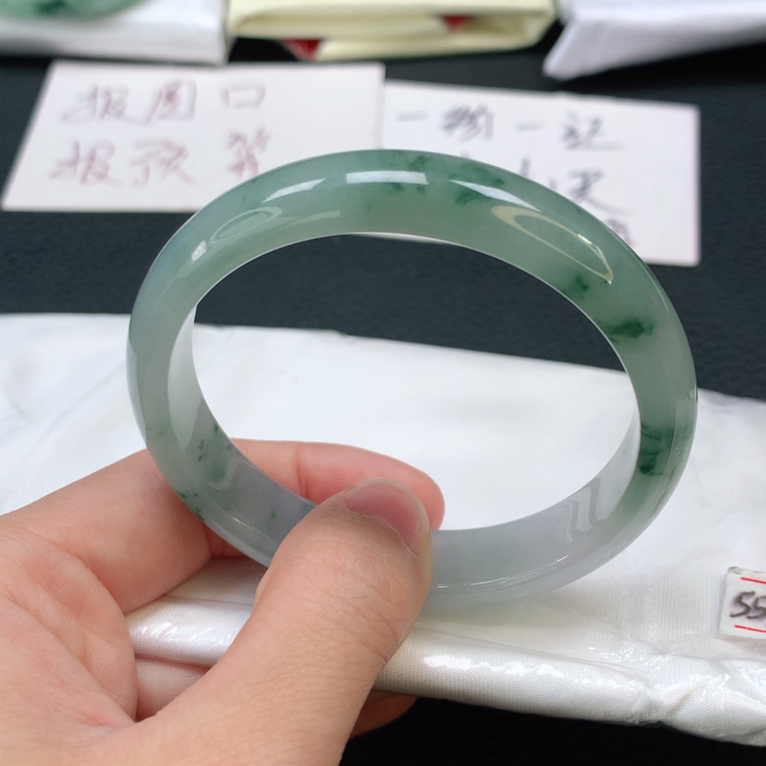 翡翠手镯未镶嵌翡翠手镯贵妃55