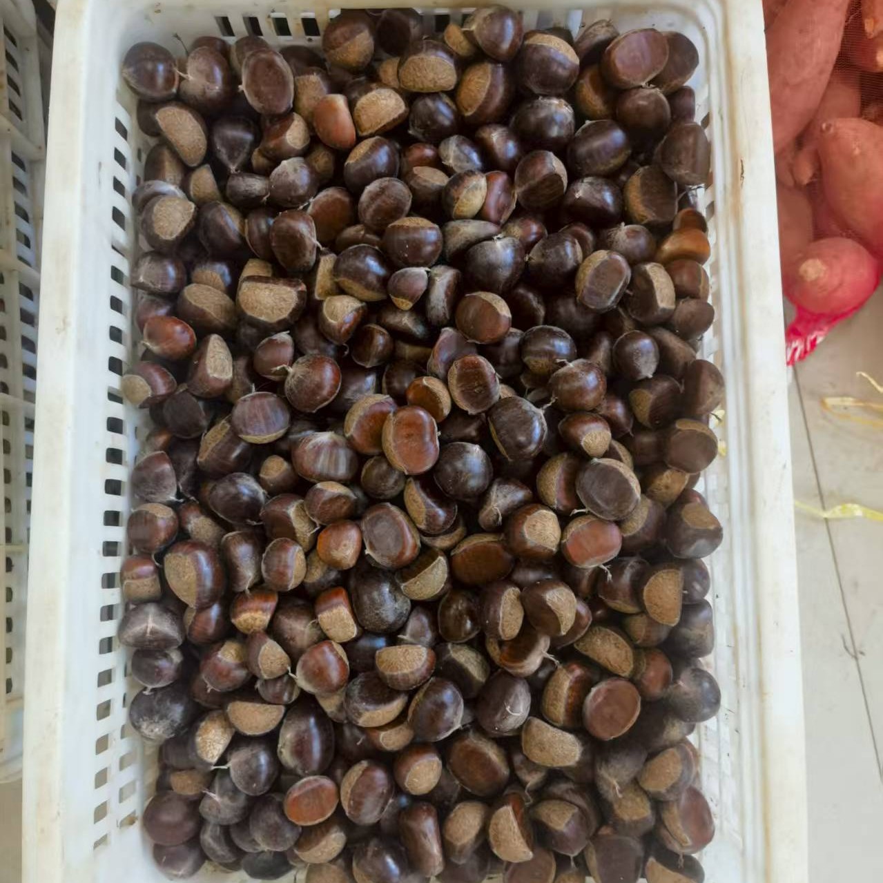 深山新鲜皮薄山栗子