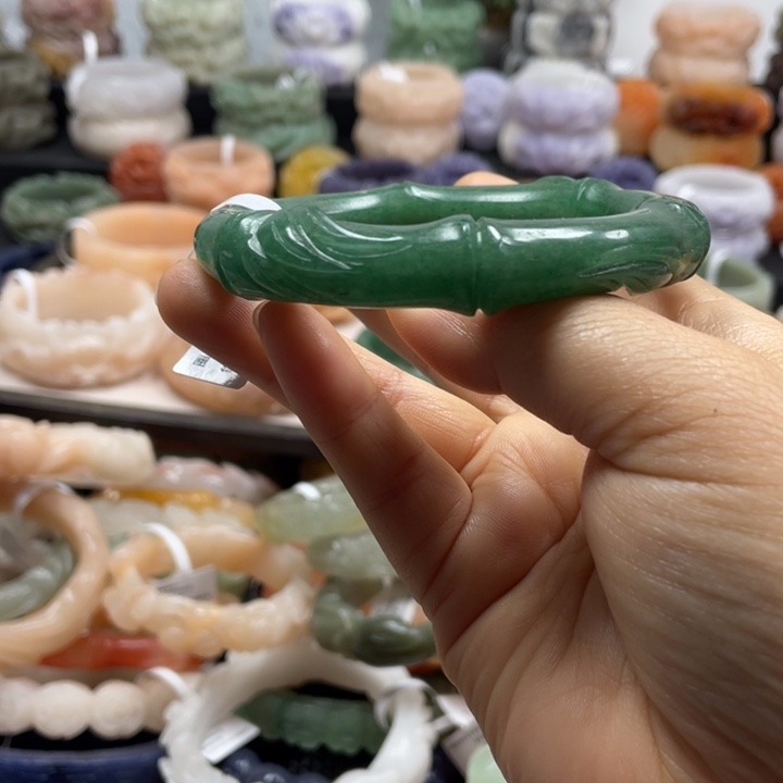 石英质玉未镶嵌手镯