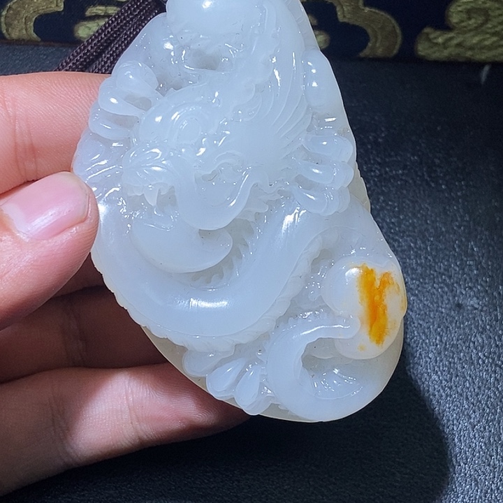 西***玛和田玉未镶嵌颈饰