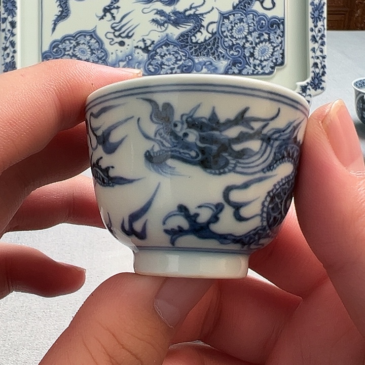 明续幽蓝，铠甲龙纹小杯