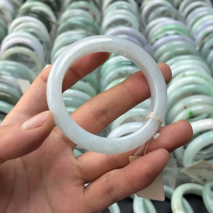 翡翠未镶嵌手镯翡翠手镯