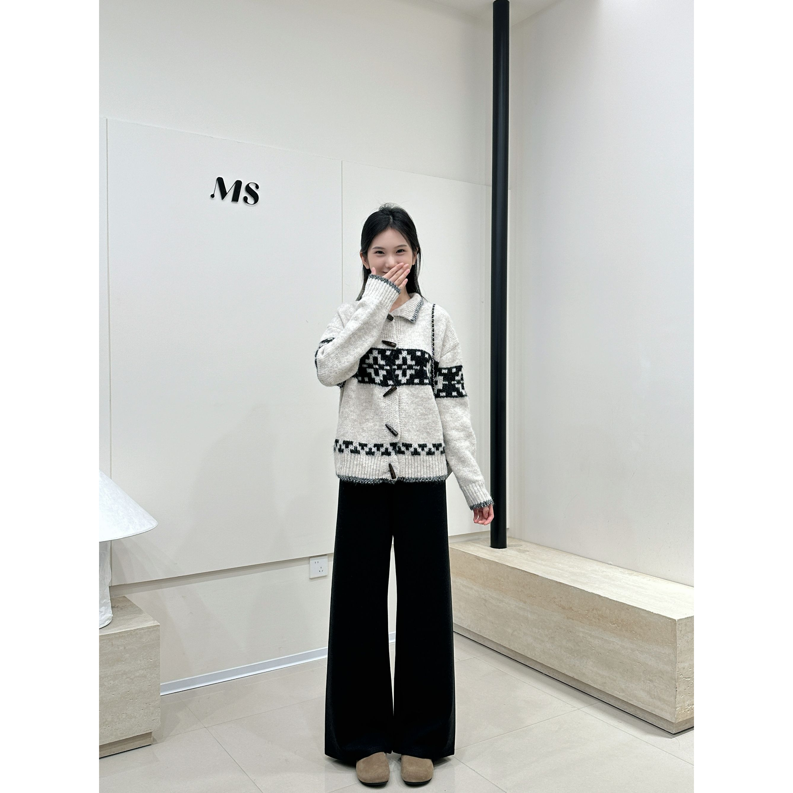 韩系牛角扣费尔岛厚实毛衣女新款秋冬复古外套2025冬新款