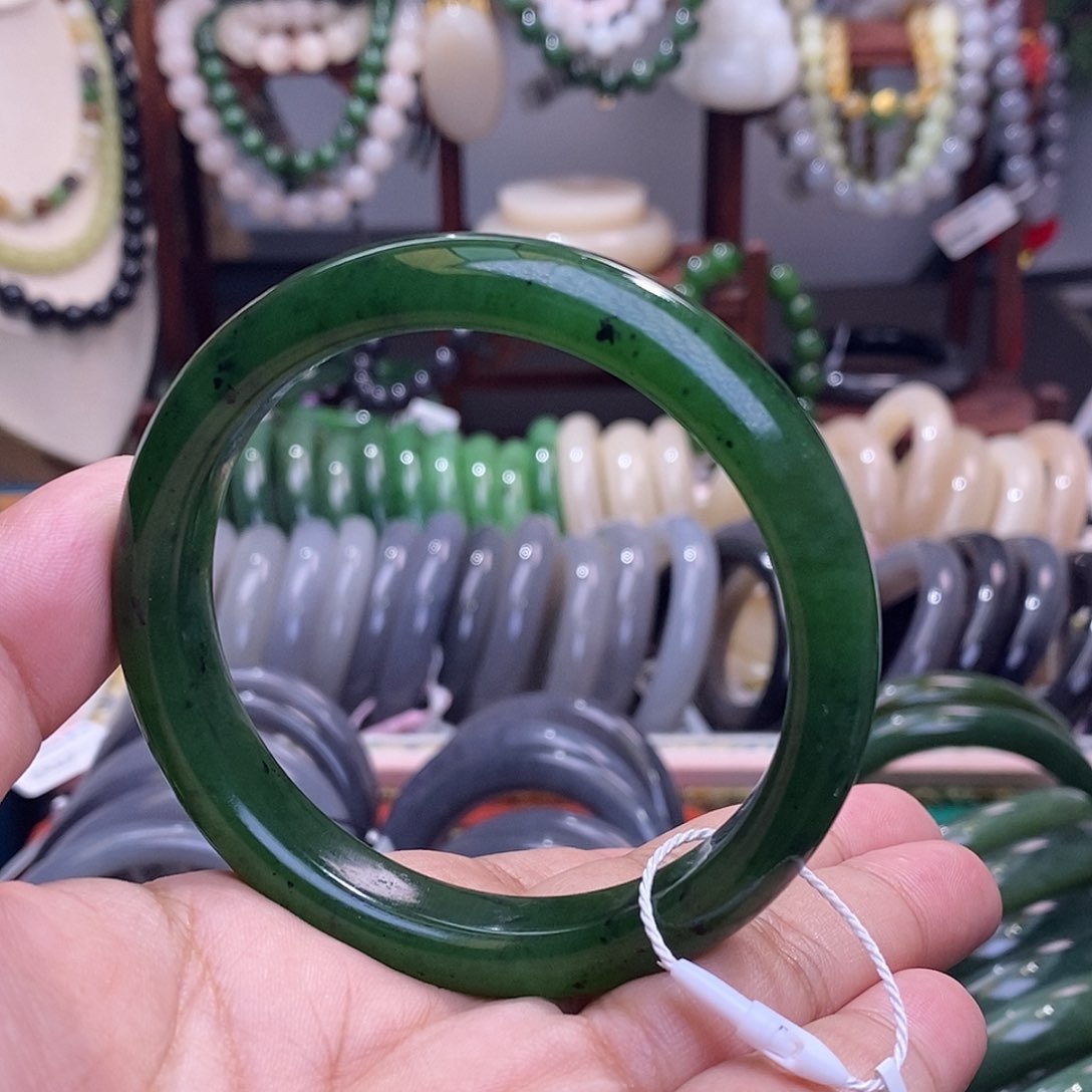 和田玉孤品碧玉俄料菠菜绿高冰老矿料手镯60未镶嵌