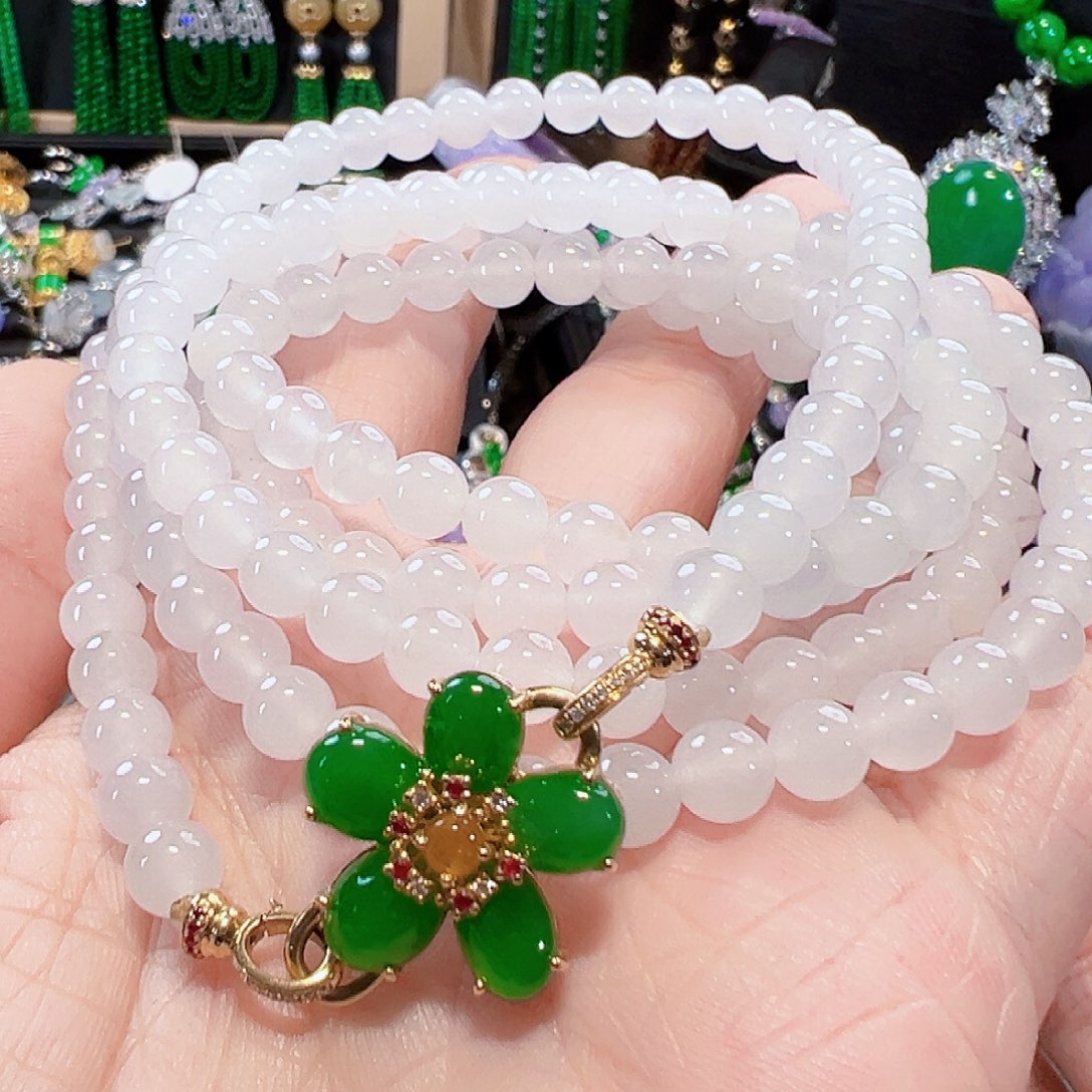 翡翠颈饰18K金镶嵌签收后24小时鉴赏期