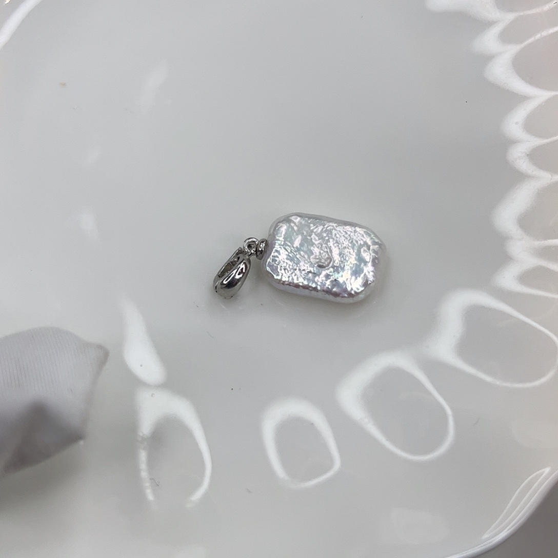 合金淡水珍珠耳饰