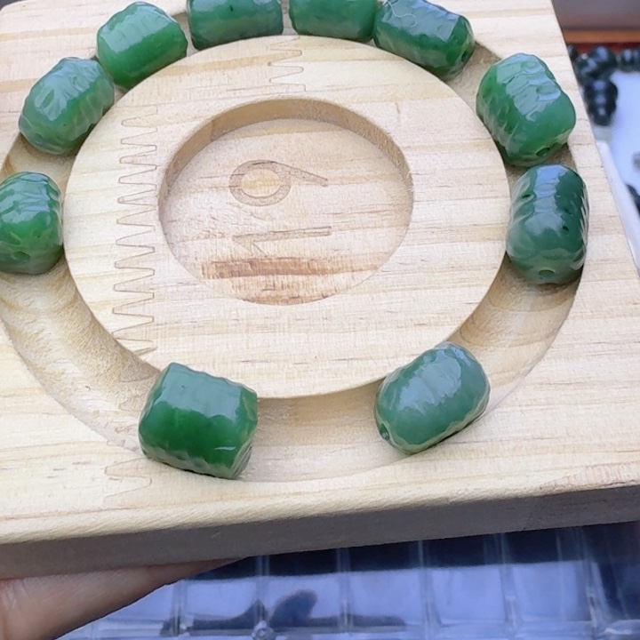 用***春和田玉（糖玉）未镶嵌车挂