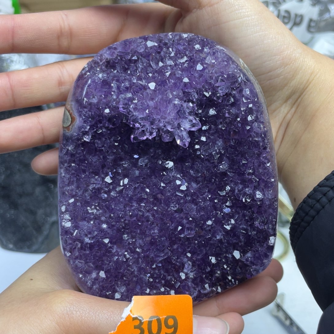 紫晶大型摆件（非配饰）未镶嵌