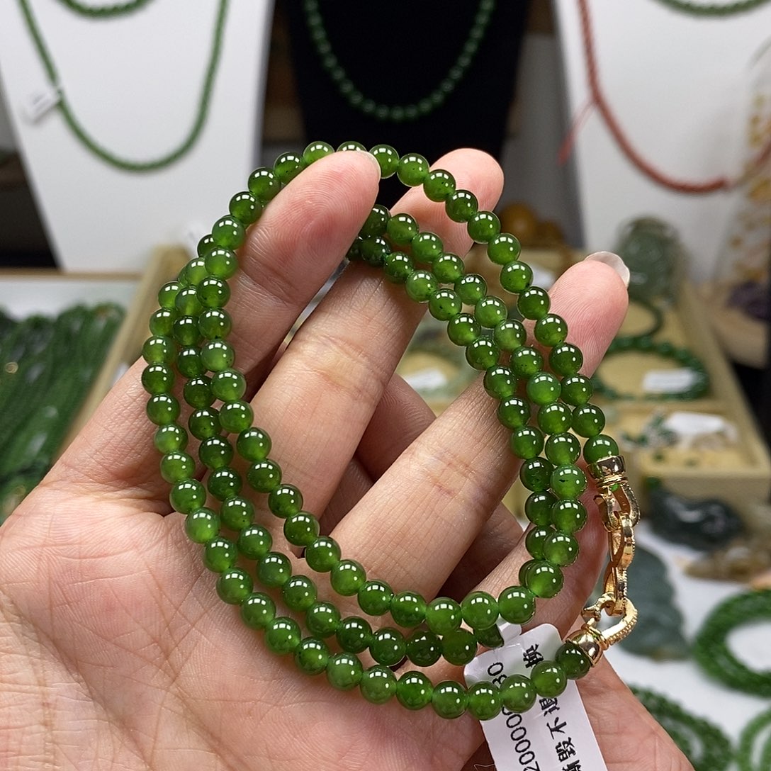 和田玉（碧玉）颈饰未镶嵌5mm辣绿