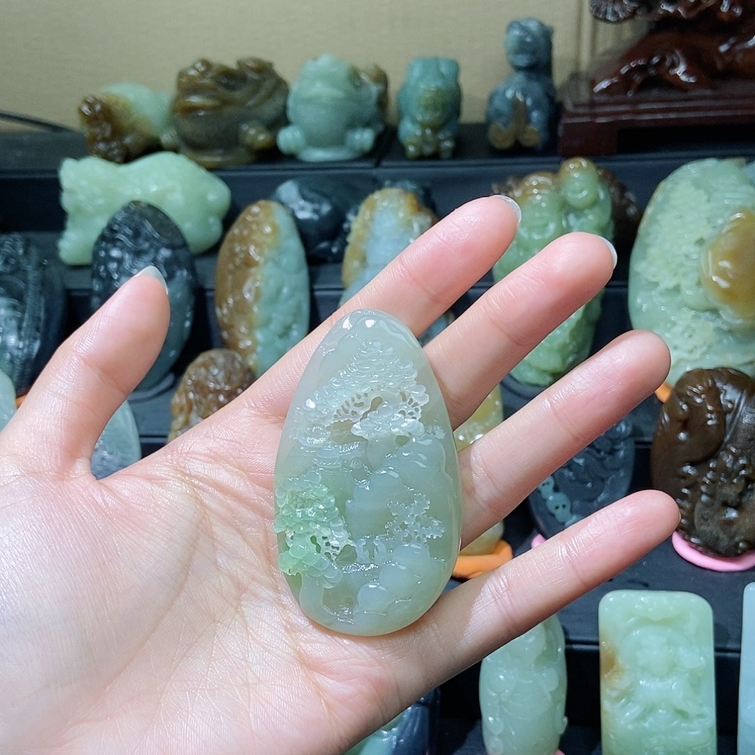 和田玉颈饰未镶嵌