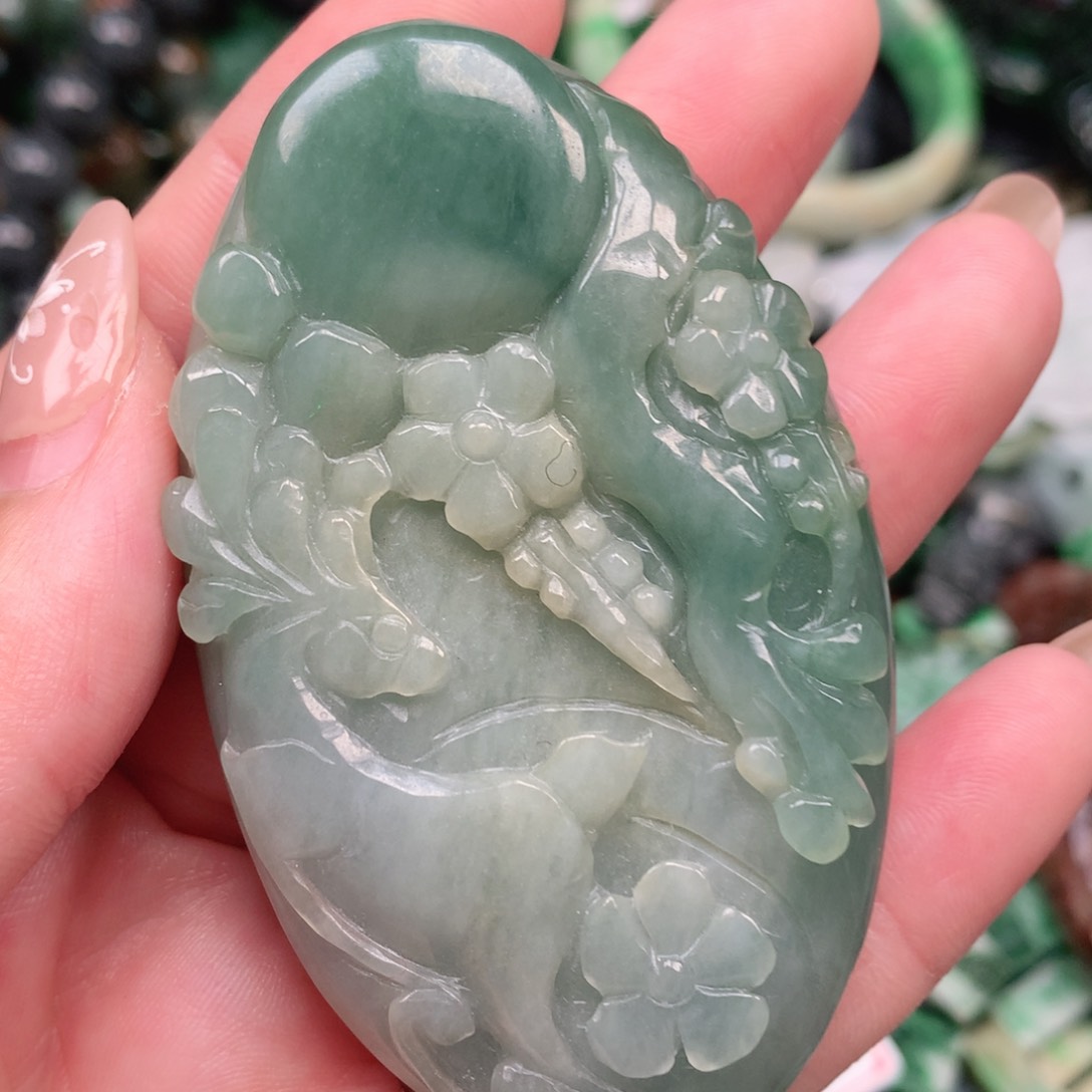 吊坠(不含链)未镶嵌翡翠