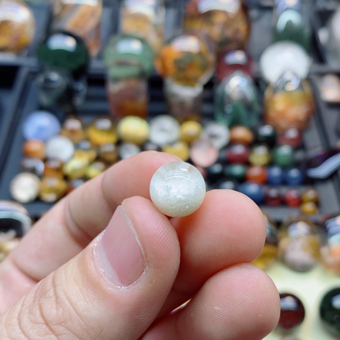 【闪购商品】水晶水晶裸石未镶嵌西**兔