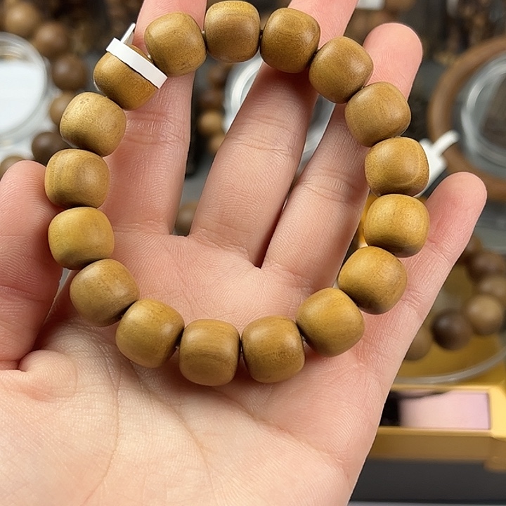 檀香木1.2x1.3老型珠顺纹