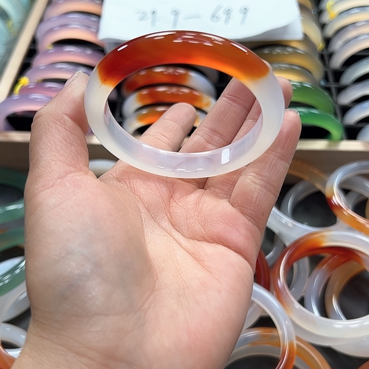 玛瑙/玉髓手镯未镶嵌