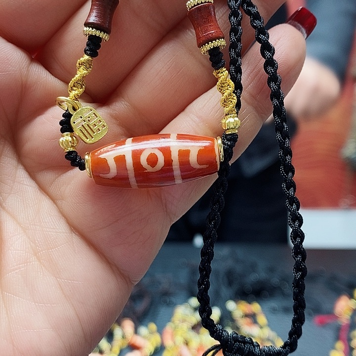 玛瑙/玉髓颈饰合金
