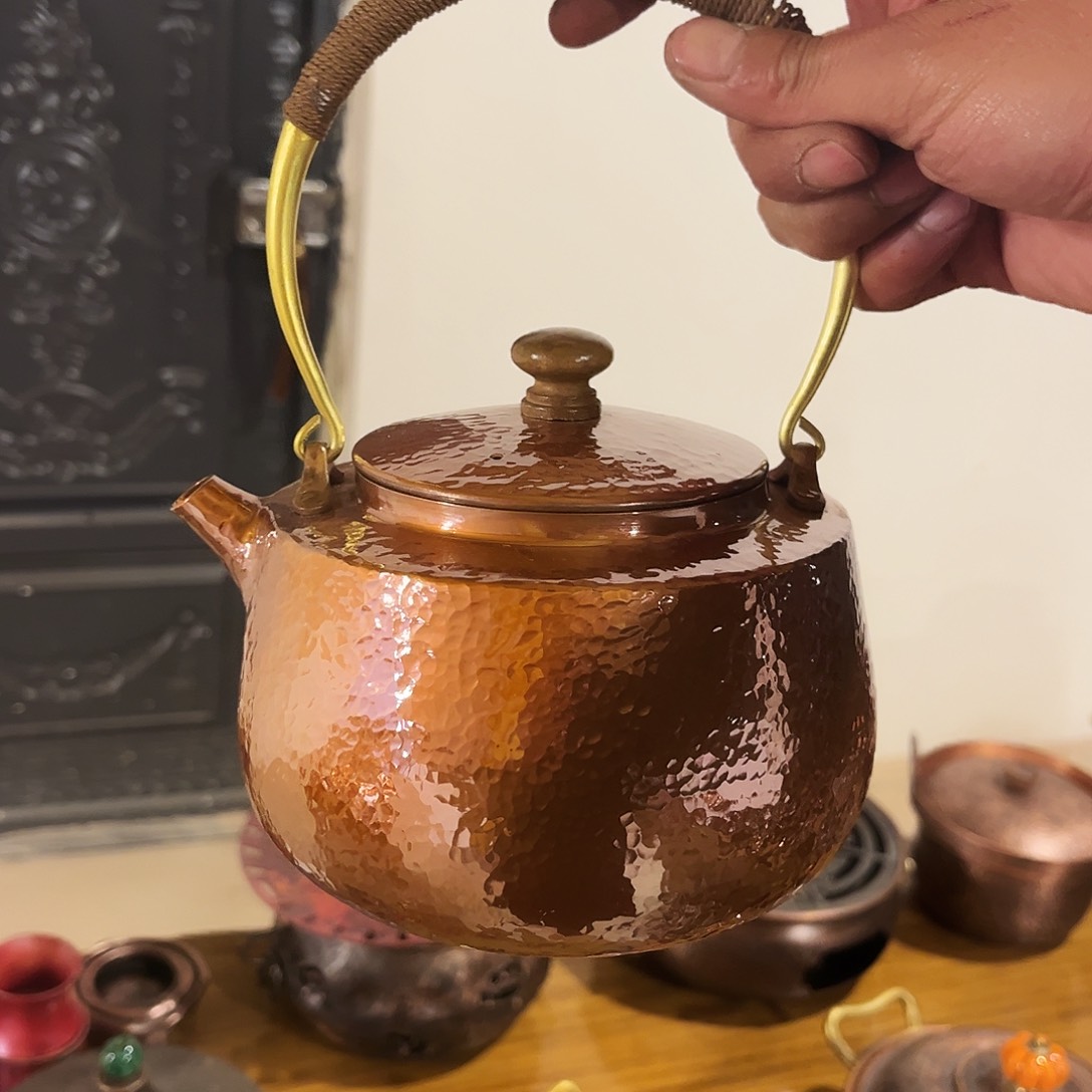 2.0烤色大壶手工锻打工艺