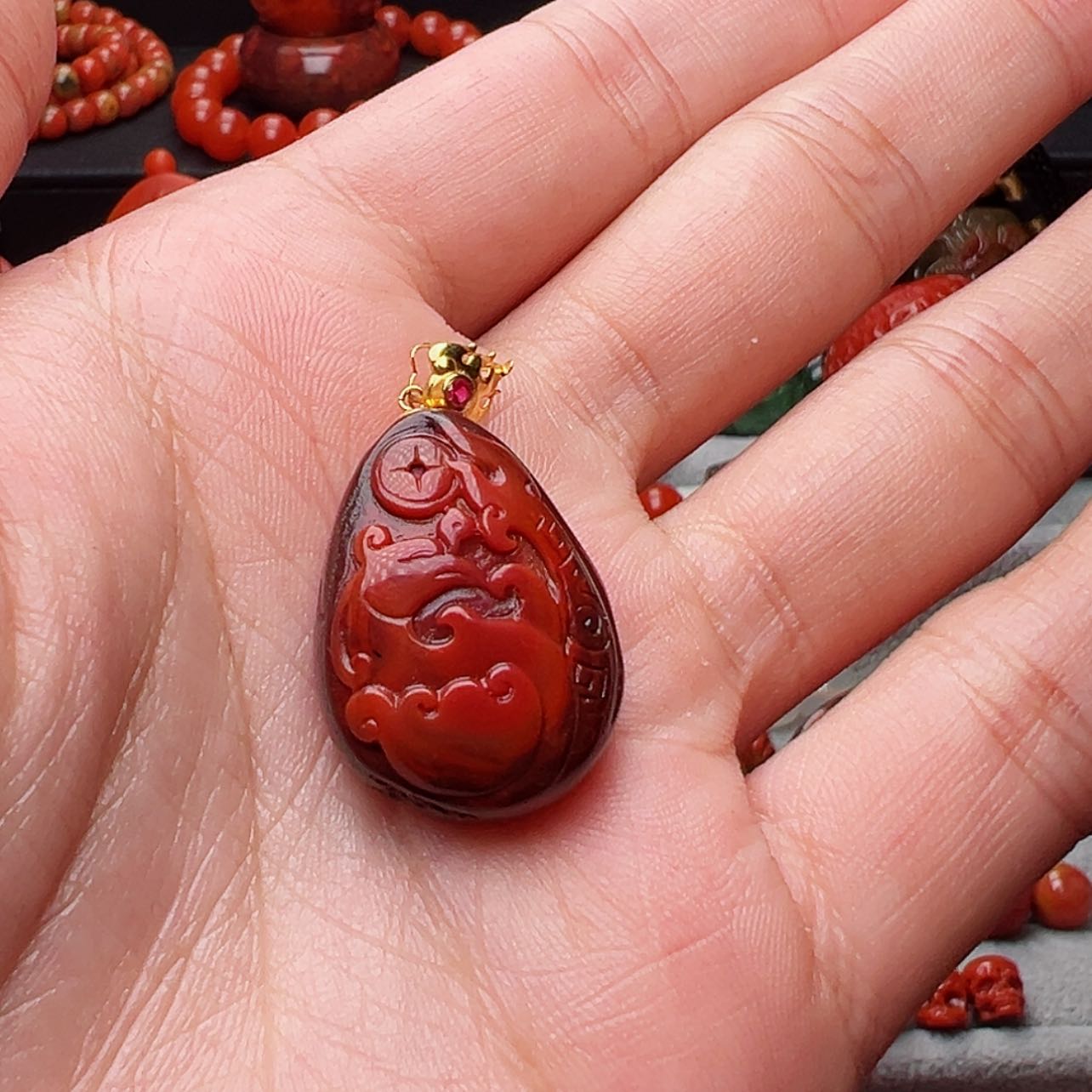 【闪购商品】南红玛瑙珠宝奇石18K金镶嵌