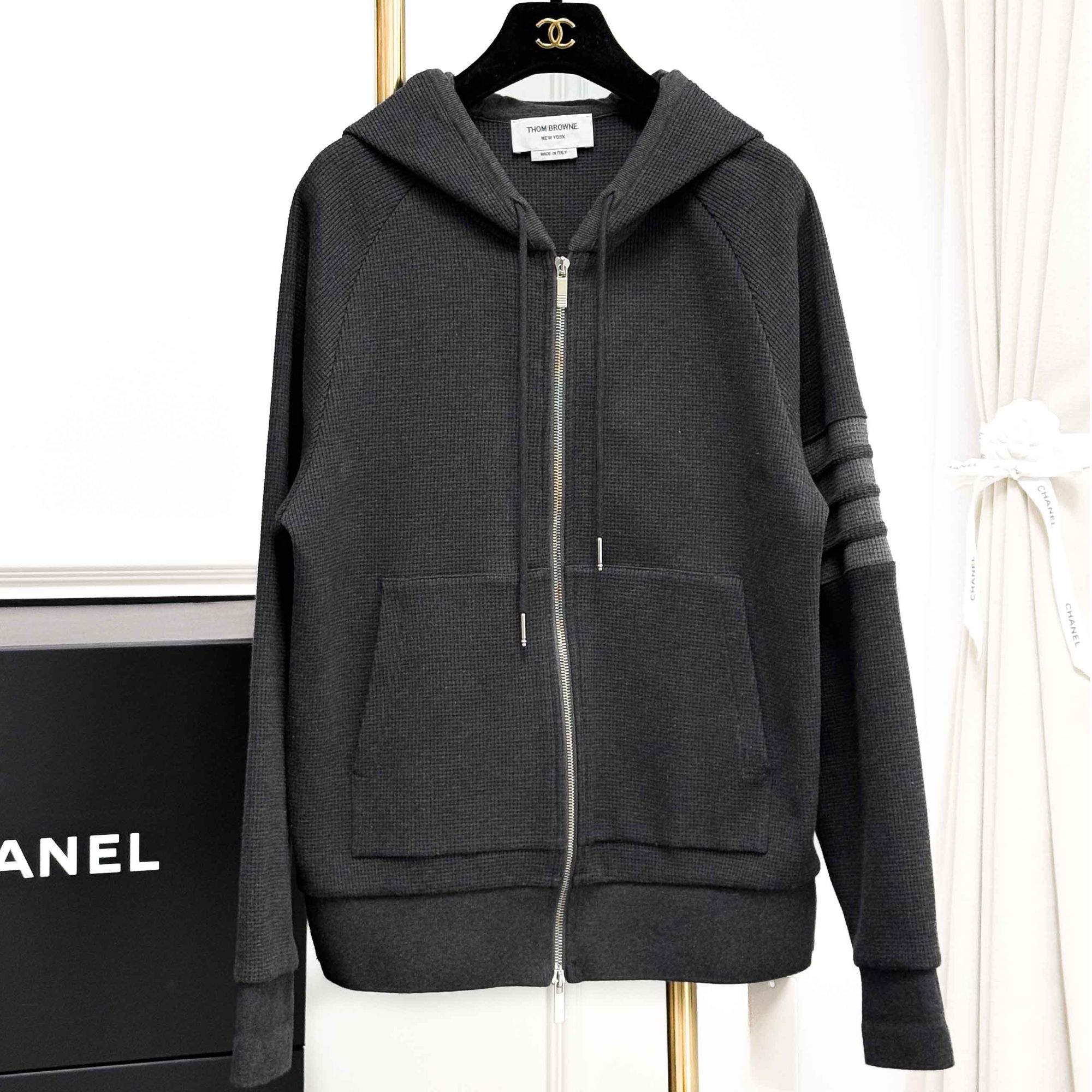 99新 THOMBROWNE 2码深灰色条纹华夫格连帽拉链外套，