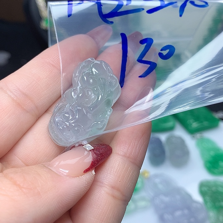 翡翠吊坠(赠链)未镶嵌风**息