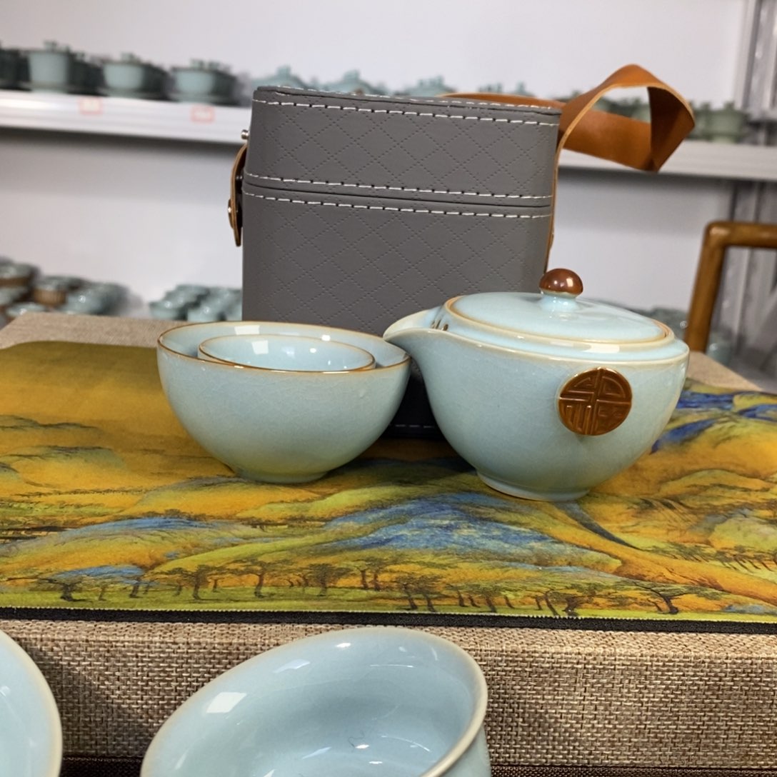 【闪购商品】天青手抓壶一级，。。。。。。。