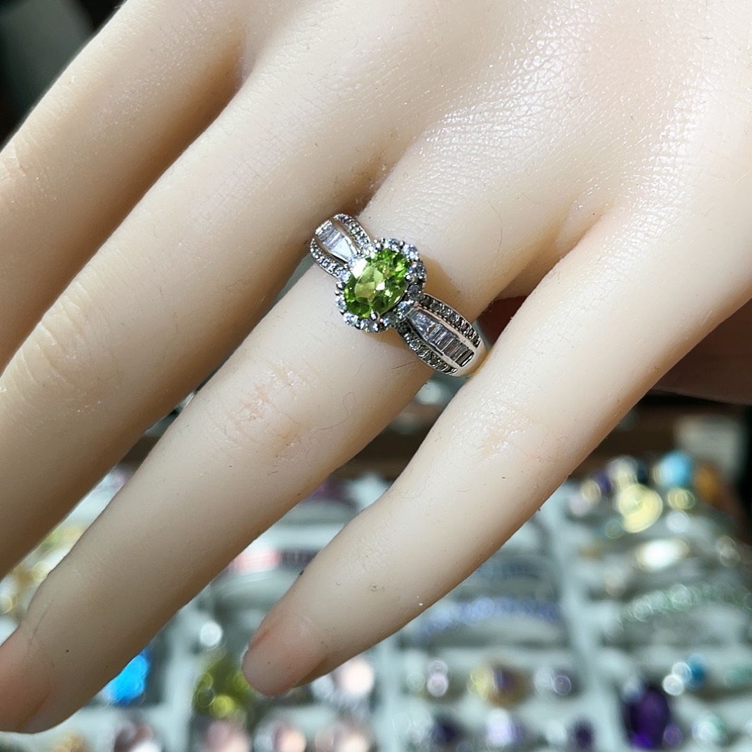 橄榄石戒指银S925镶嵌