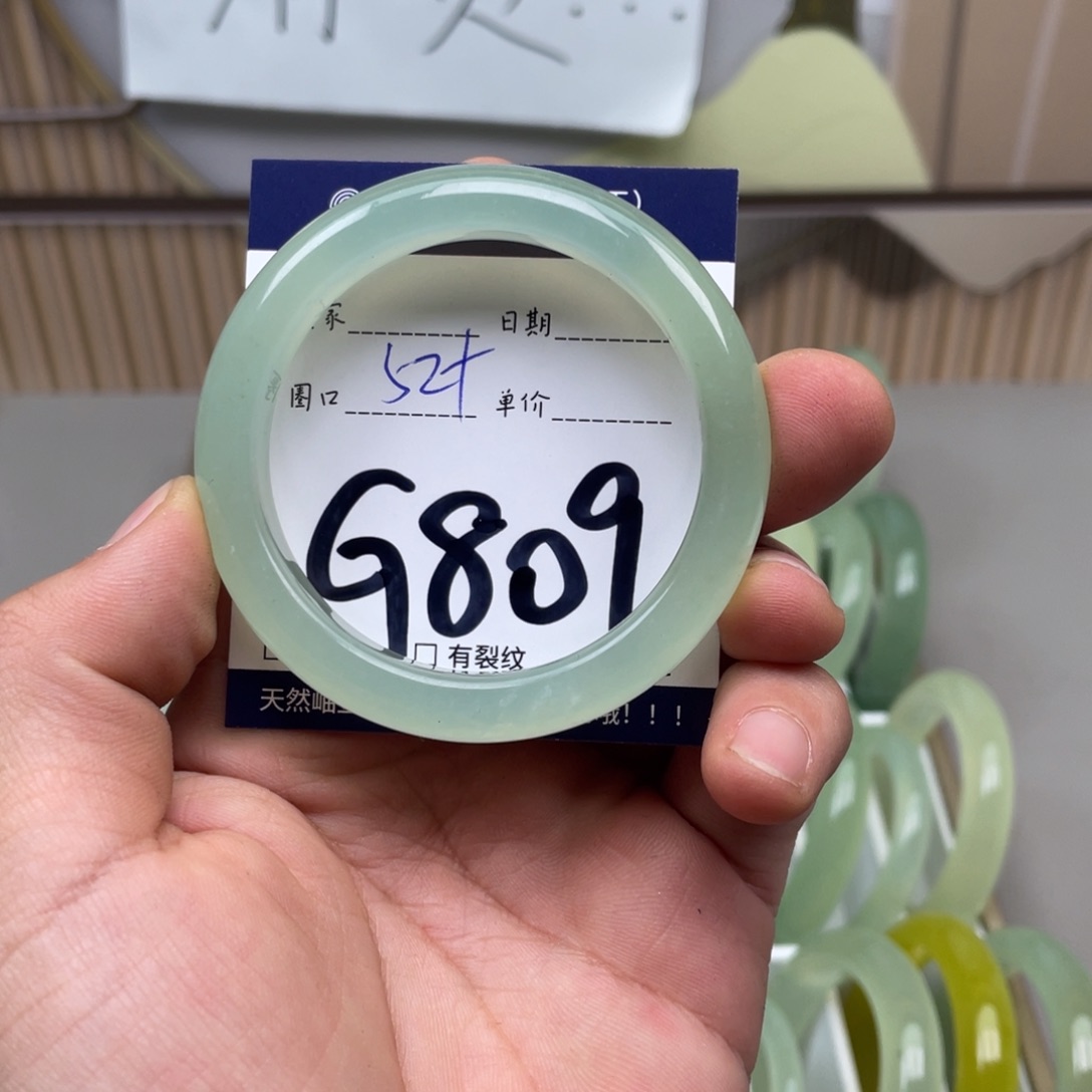 岫玉手镯手镯未镶嵌