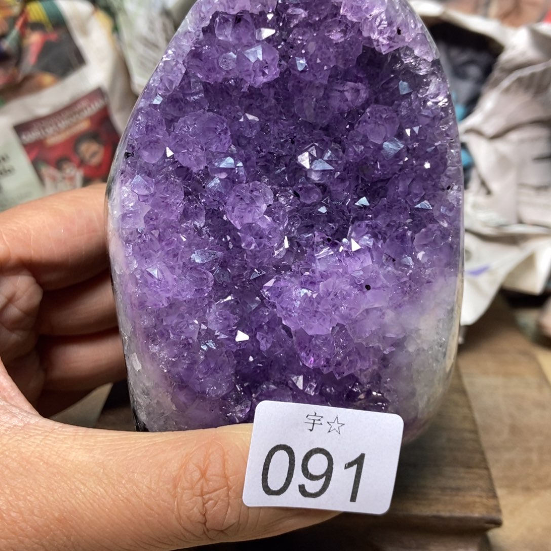 紫晶天然水晶摆件未镶嵌