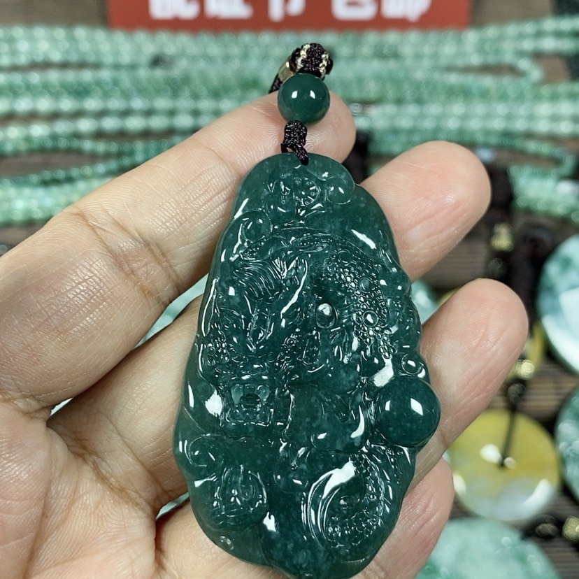 【闪购商品】翡翠颈饰未镶嵌玉吊坠翡翠玉随性龙牌