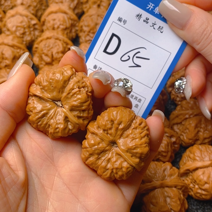 把件文玩核桃哎****Ꮤ蛤蟆