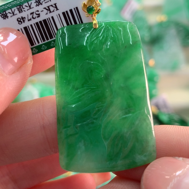翡翠吊坠(不含链)18K金镶嵌