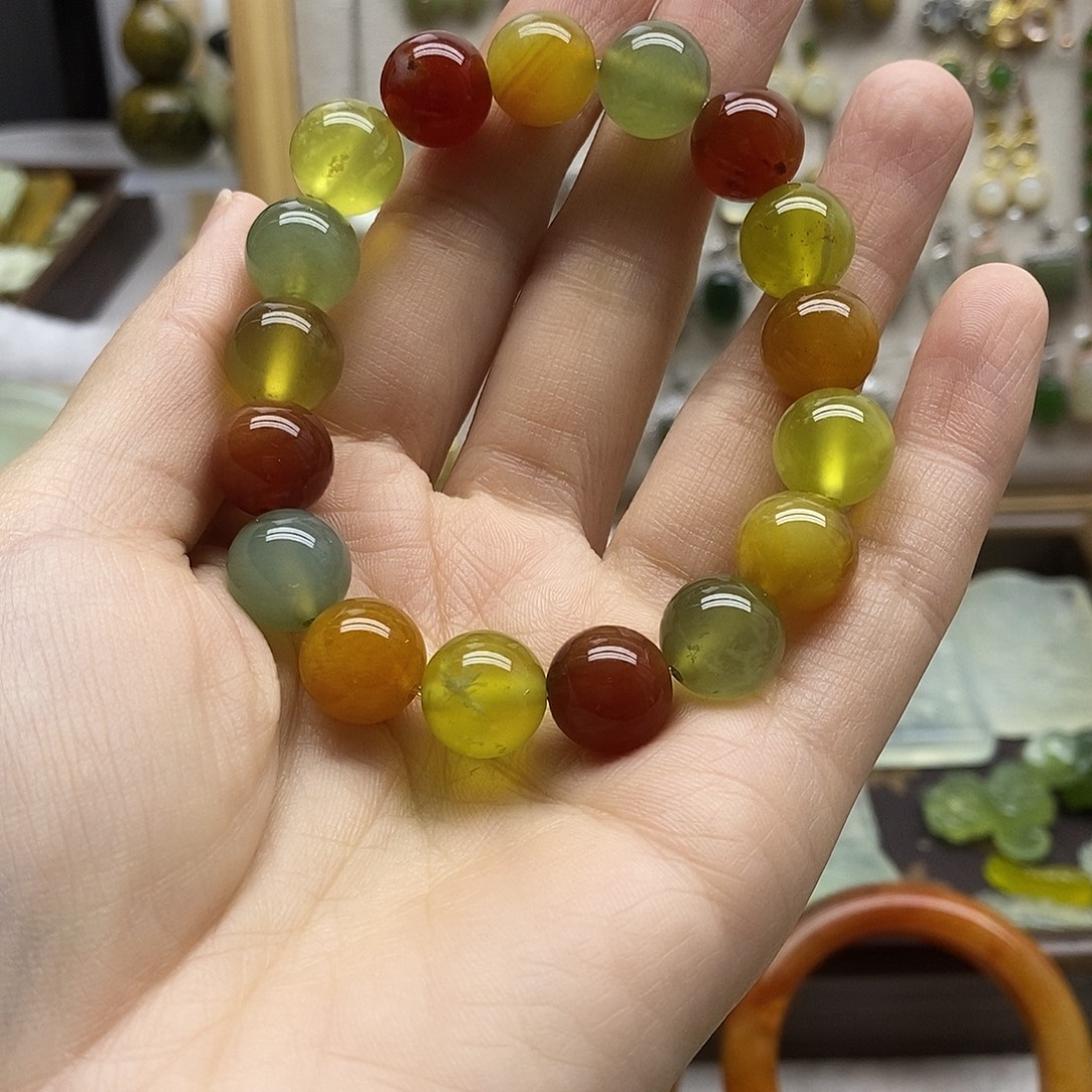 馨***k蛇纹石玉未镶嵌手链