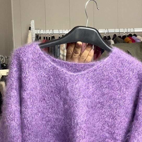 粉色ｖ领三股线加厚毛衣