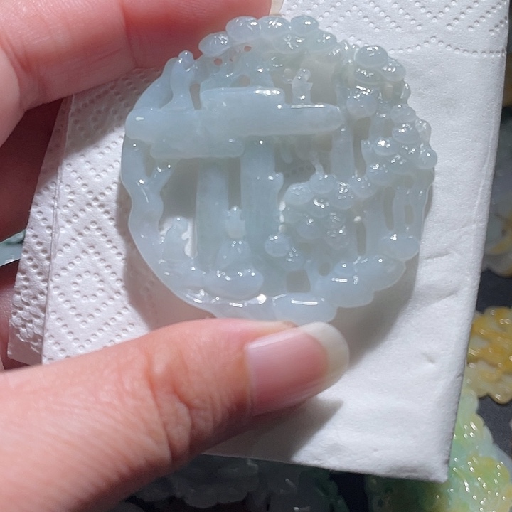 颈饰未镶嵌翡翠天