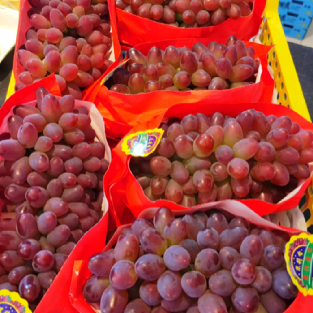【郁金香葡萄①筐】原筐2斤左右，惊爆价秒杀山东省