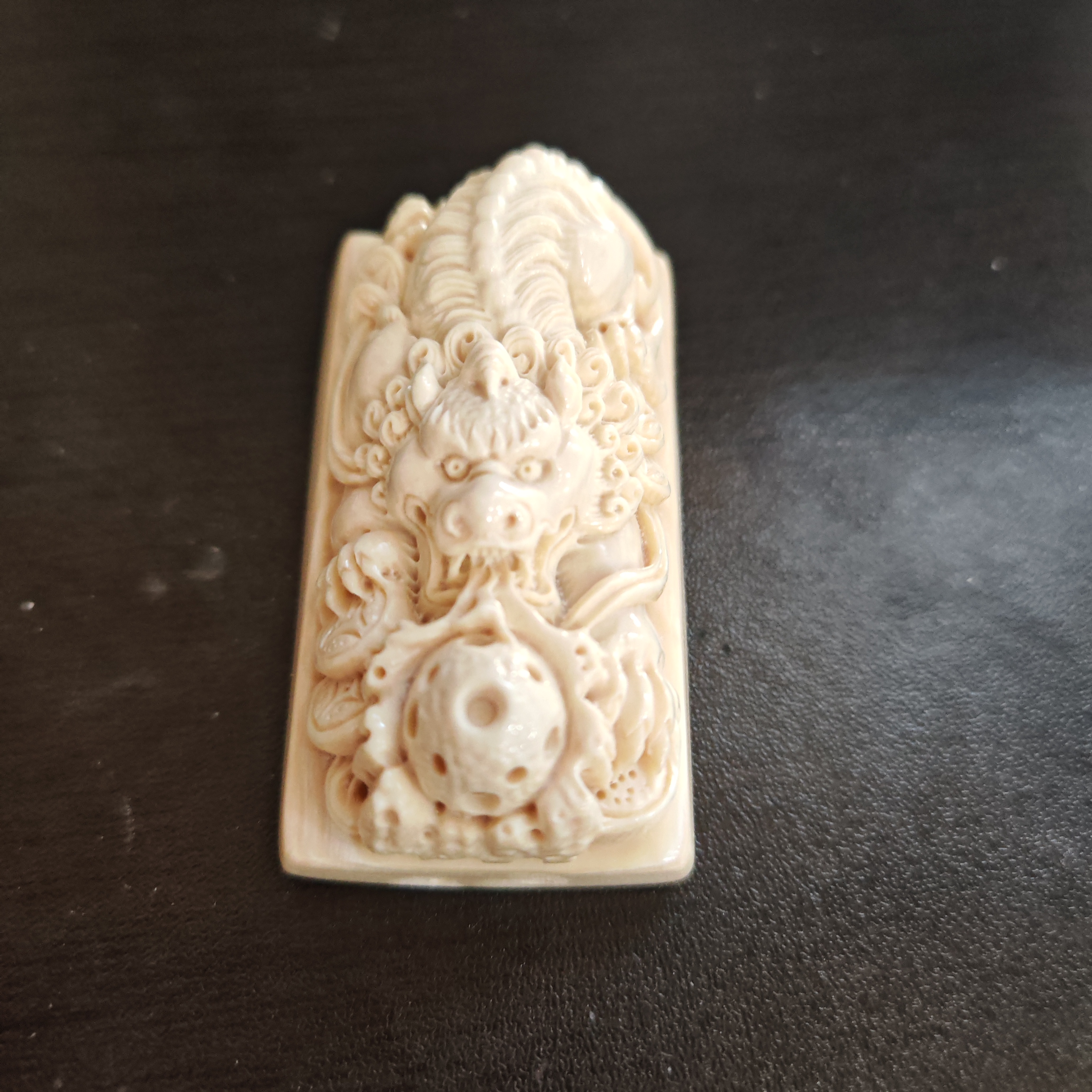 猛犸约60.3克雕刻件ZL4687