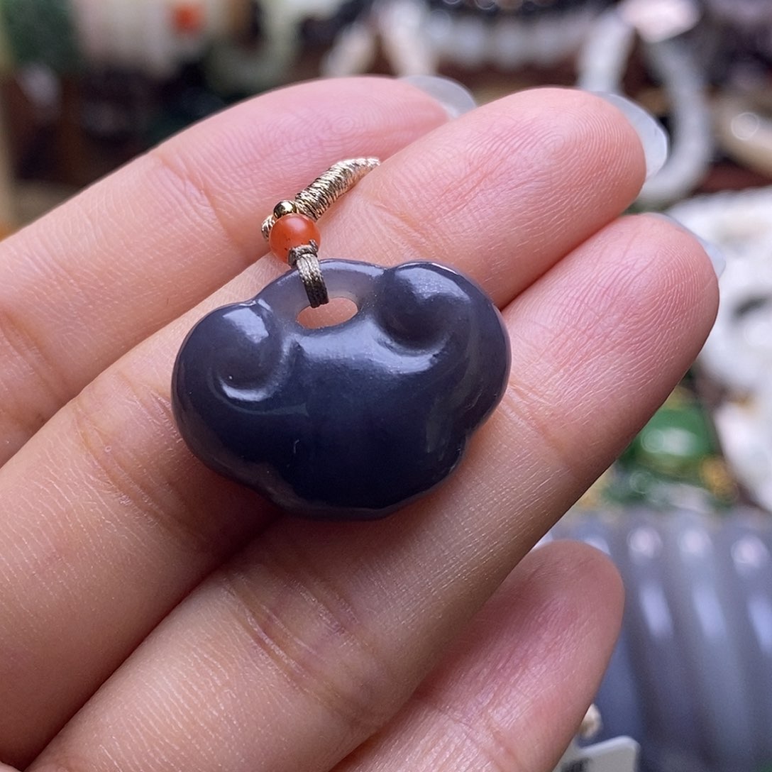 颈饰未镶嵌和田玉清货价高冰浓烟紫如意锁