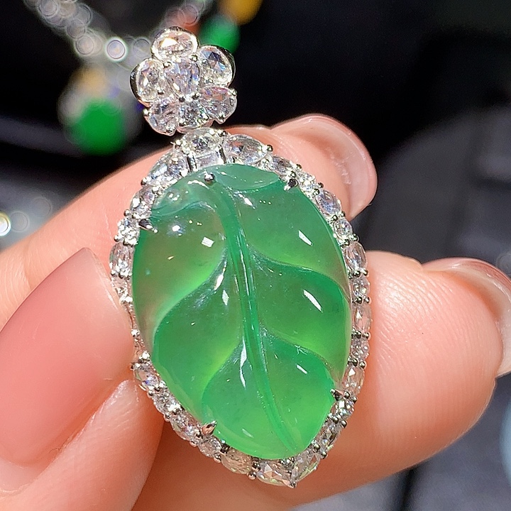 翡翠18K金镶嵌吊坠(不含链)