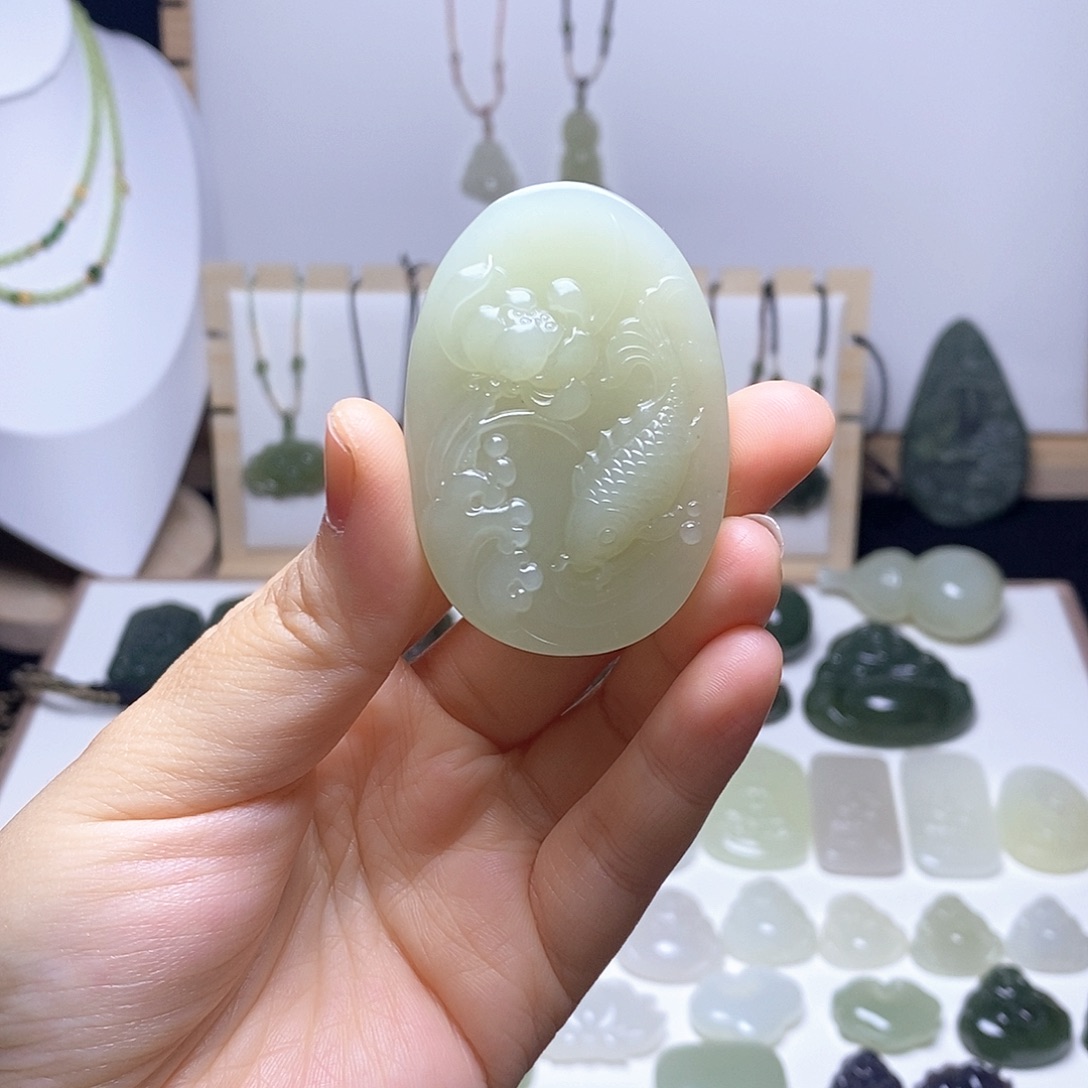 和田玉未镶嵌颈饰