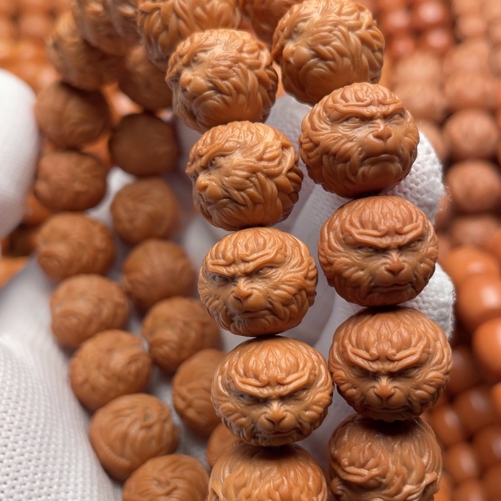 猴头核桃吊坠往*斗战胜佛