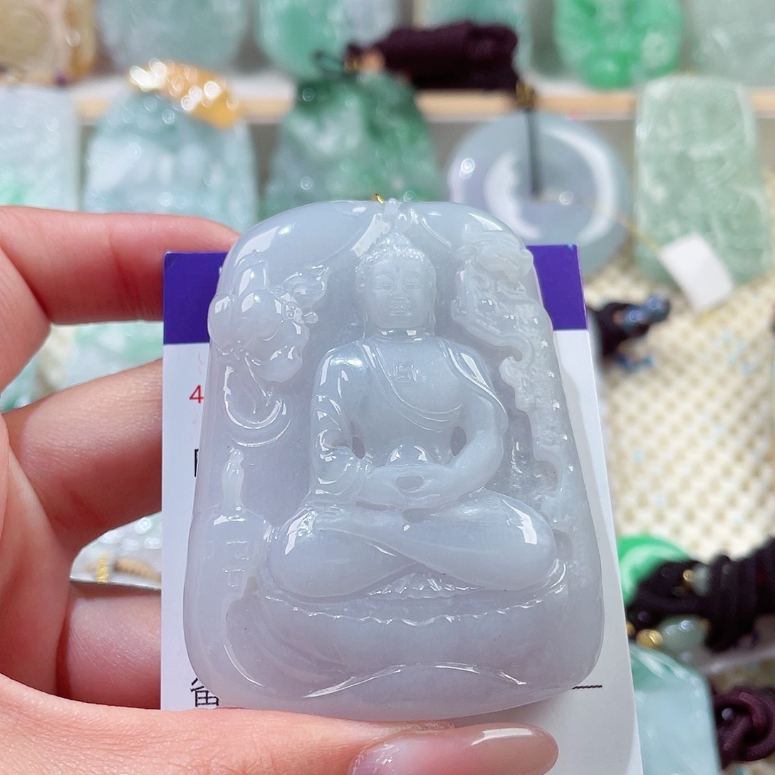 翡翠未镶嵌颈饰佛