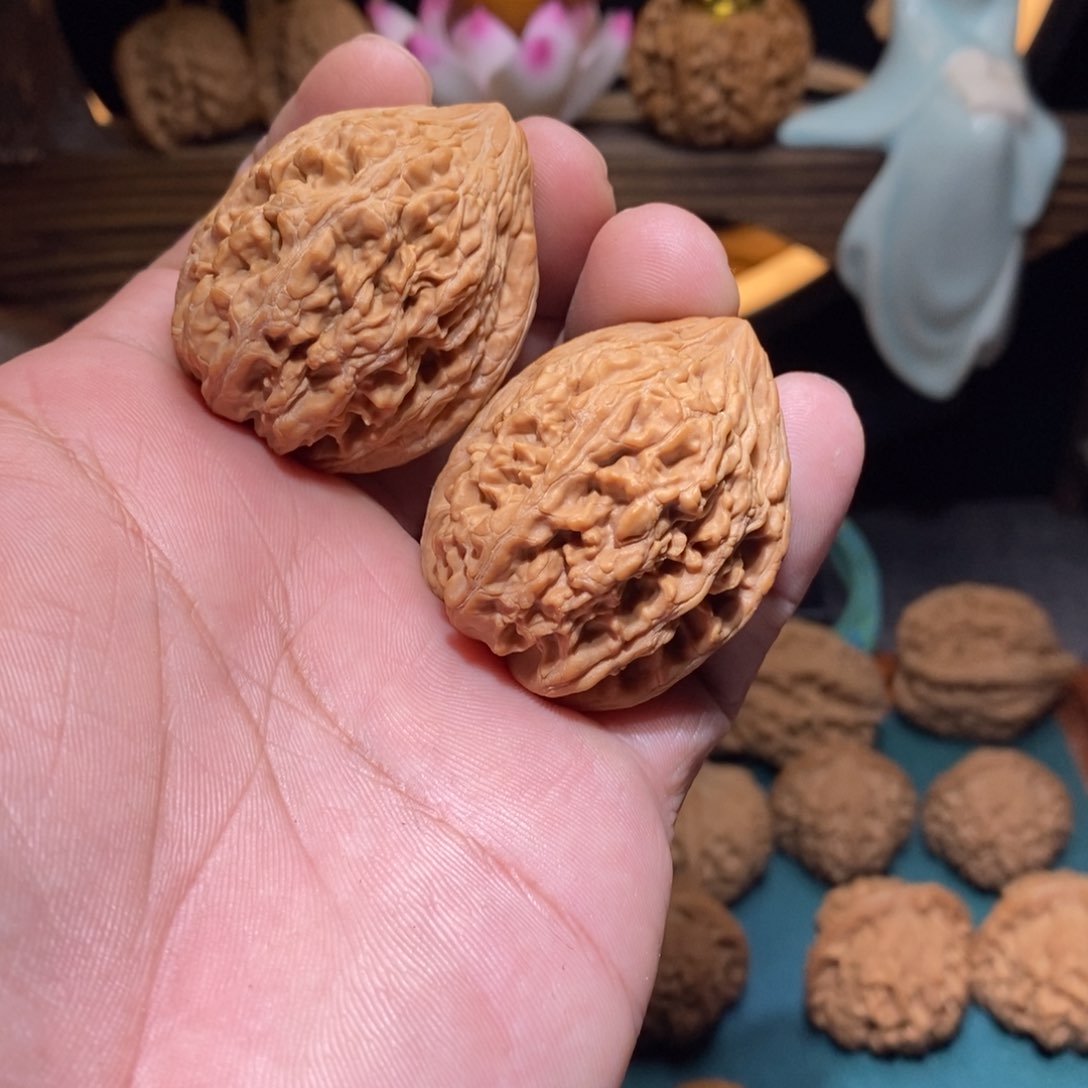 文玩核桃吊坠大孤石37