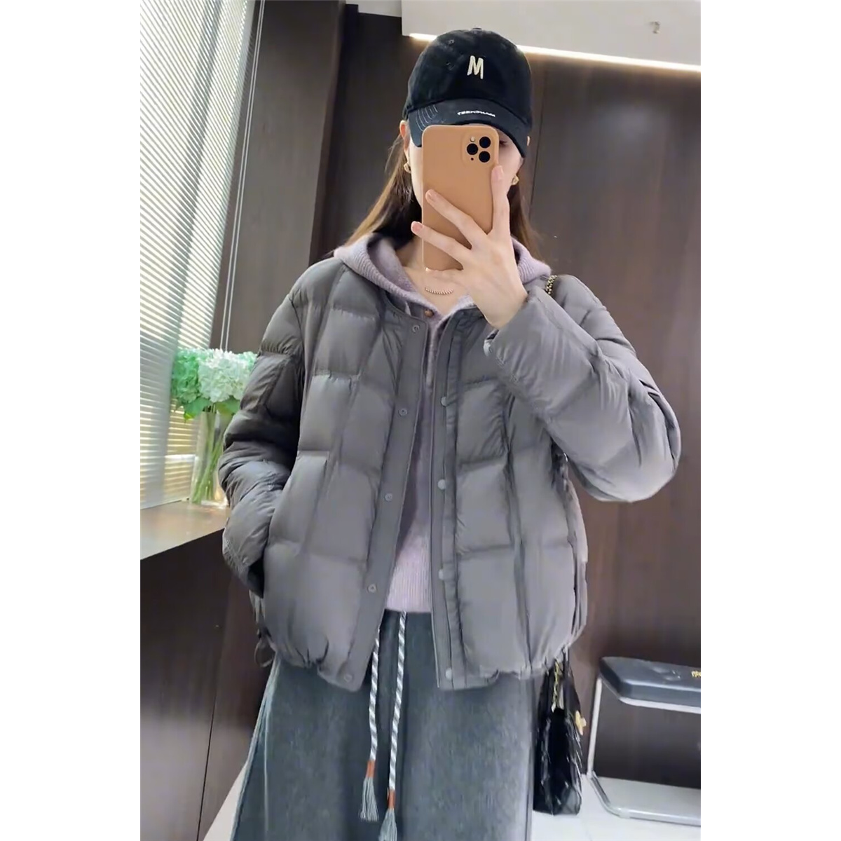 方块圆领白鸭绒羽绒服女短款2025冬季新款韩系小个子轻薄保暖外套